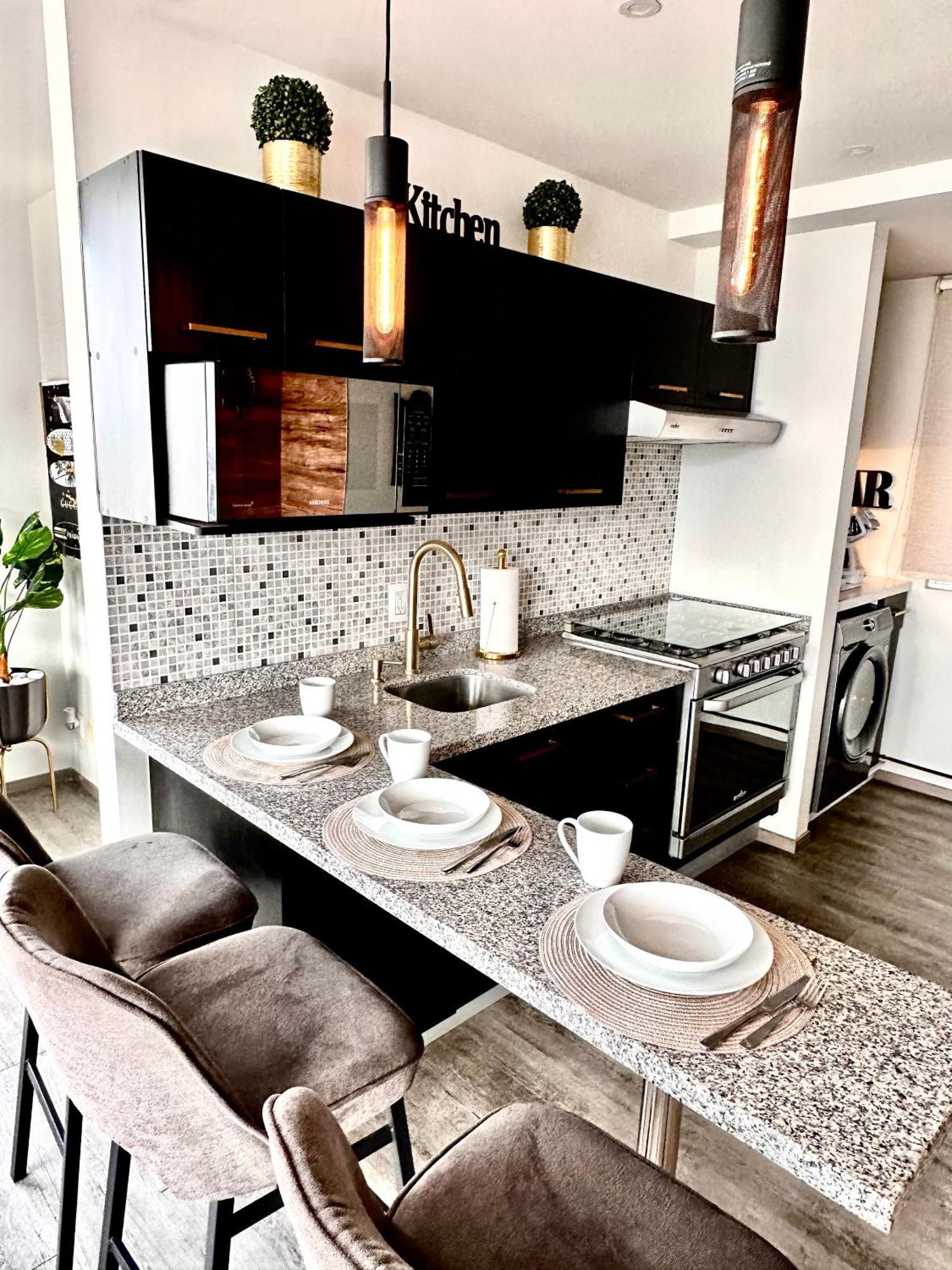 Entire Luxurious Apartment In Shopping Mall Мексико Сити Екстериор снимка